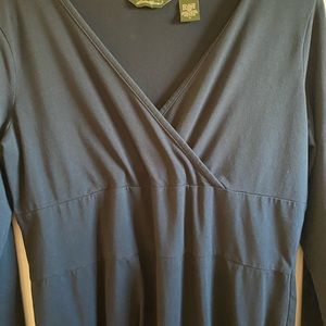 Eddie Bauer. Women’s Petite L dress. Black. Long sleeve. Gray floral on bottom.